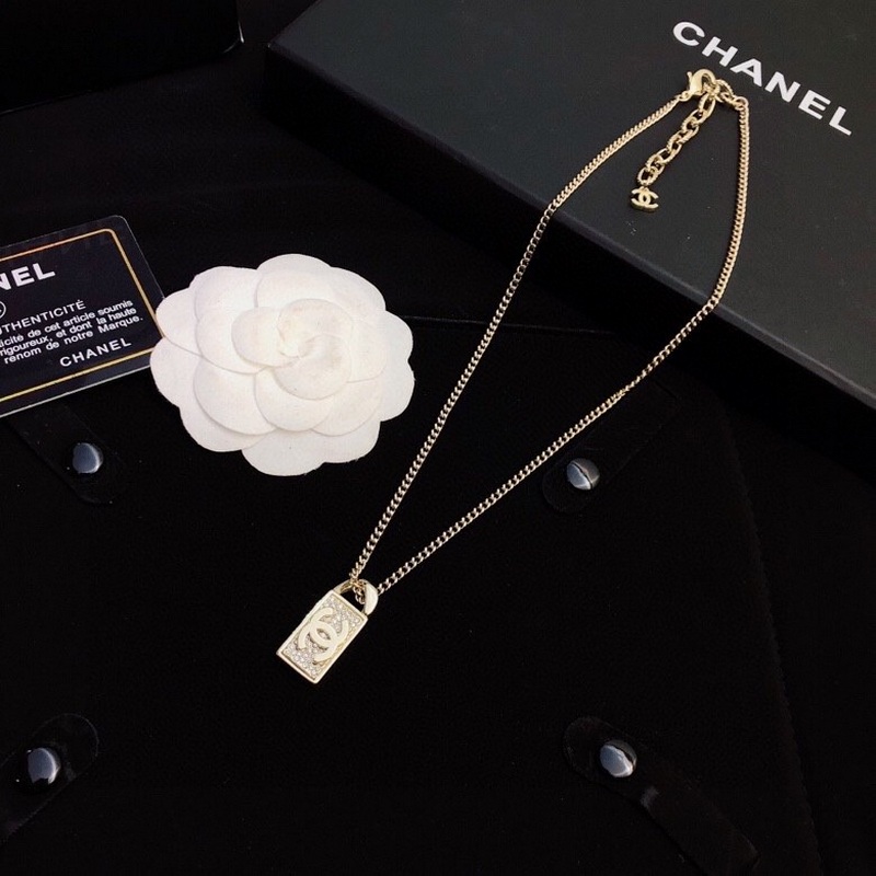 Chanel Necklaces 15